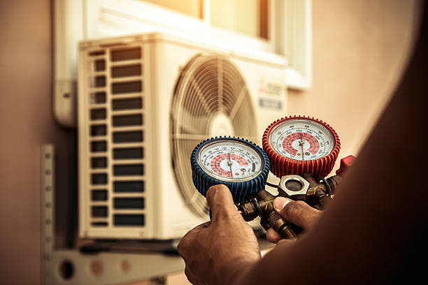 Professional Hvac technician working in Salem, UT